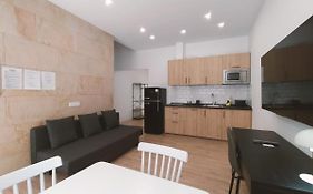 Apartamentos La Brava By Gaiarooms